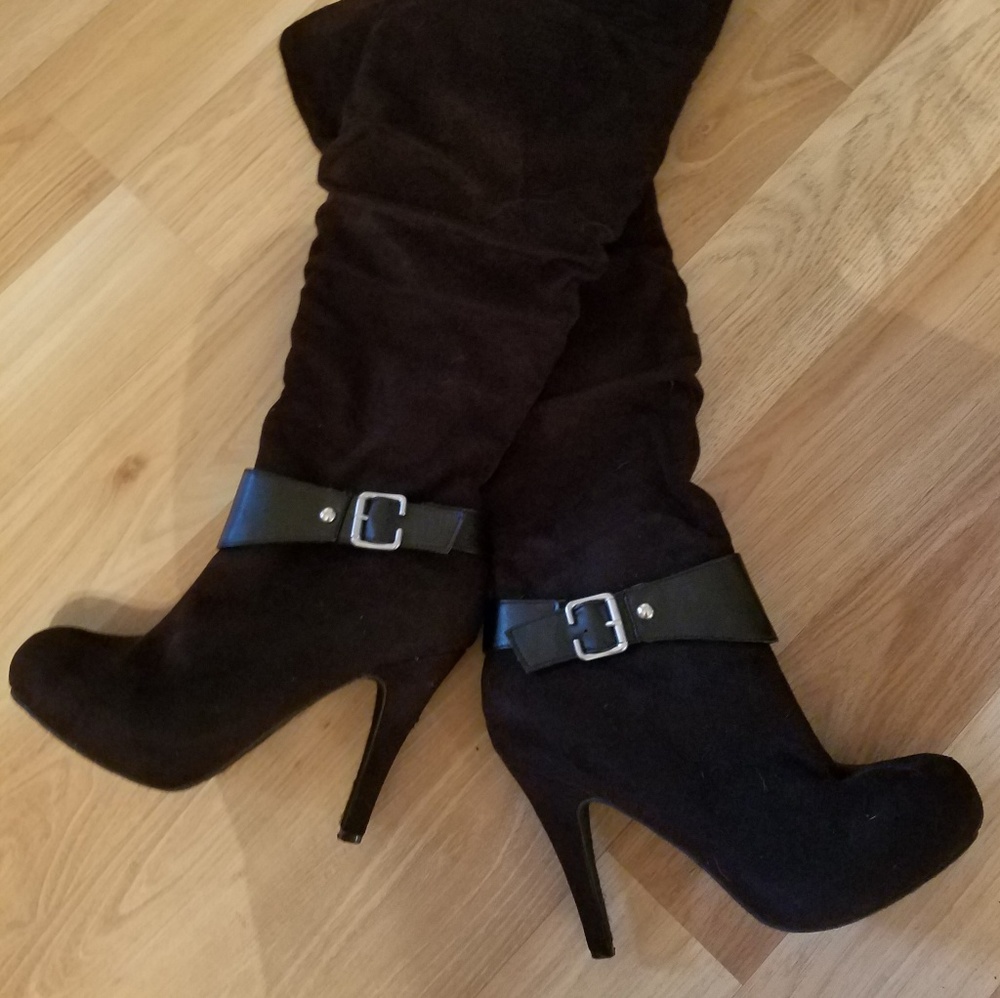 Above the knee boots. Sz 8